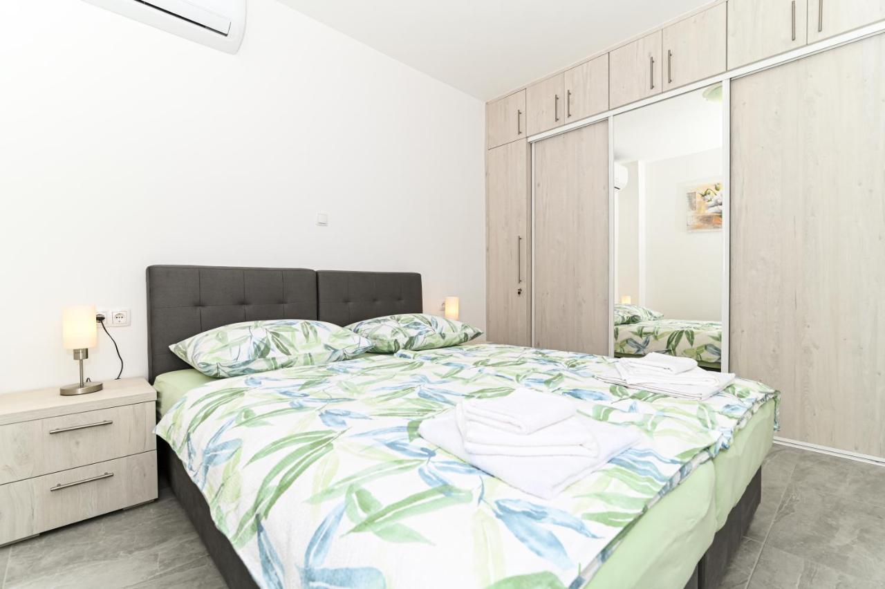 טרוגיר Luxury Apartment With Swimming Pool Ana מראה חיצוני תמונה