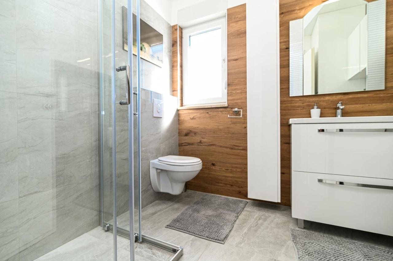 טרוגיר Luxury Apartment With Swimming Pool Ana מראה חיצוני תמונה
