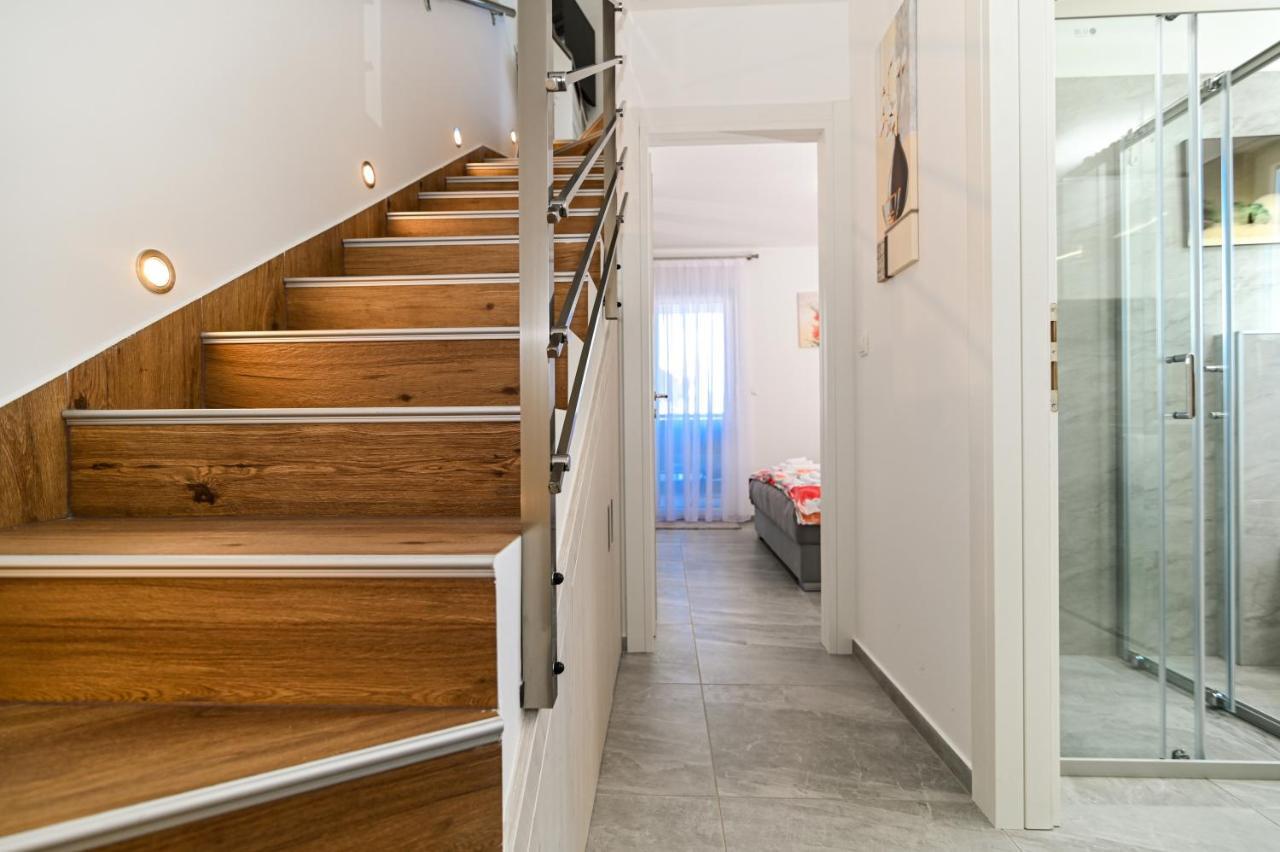 טרוגיר Luxury Apartment With Swimming Pool Ana מראה חיצוני תמונה