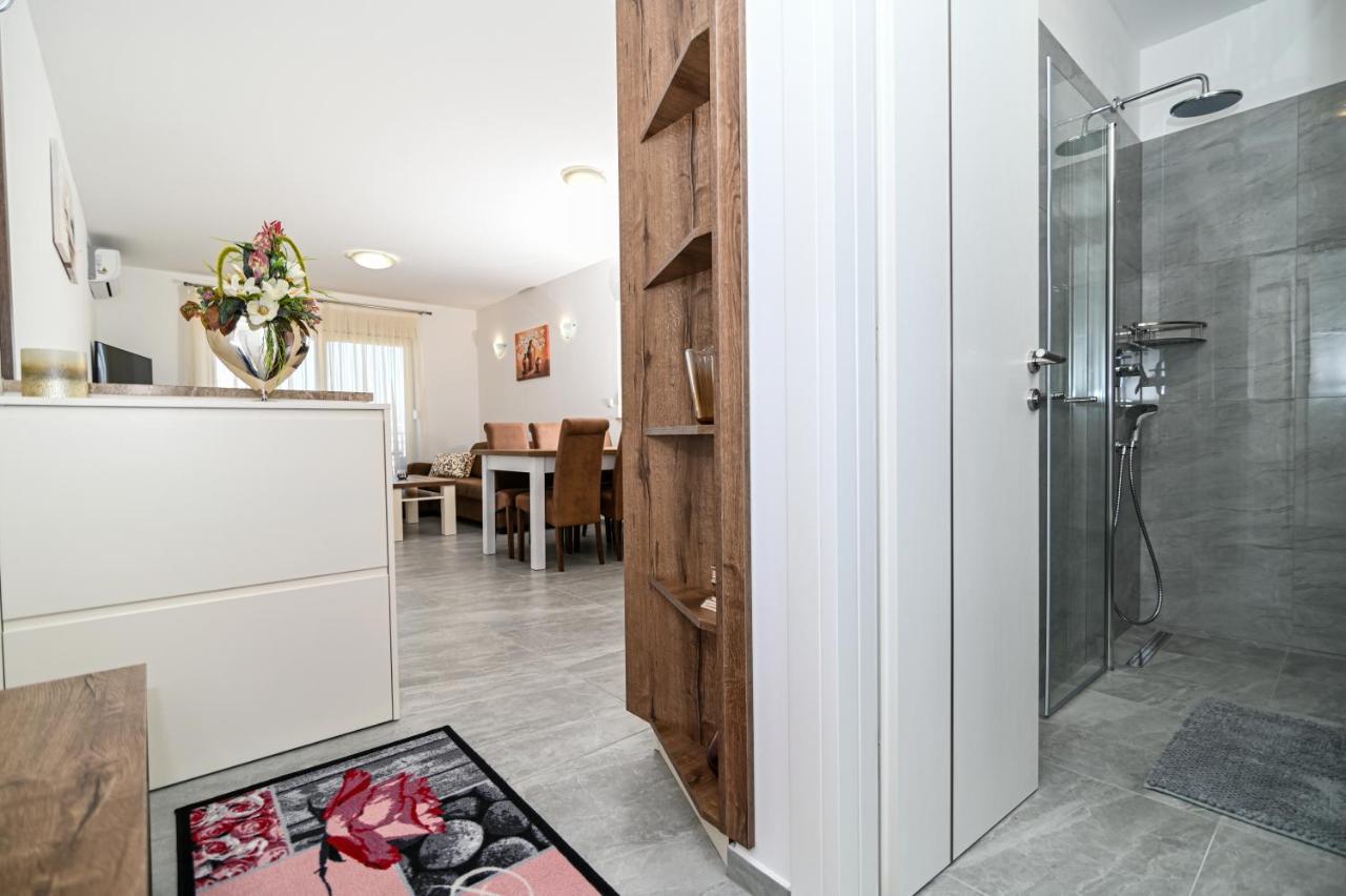 טרוגיר Luxury Apartment With Swimming Pool Ana מראה חיצוני תמונה