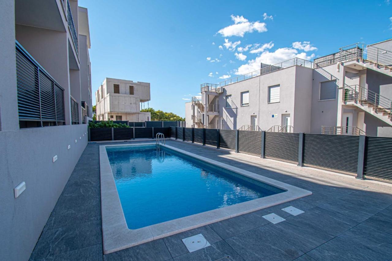 טרוגיר Luxury Apartment With Swimming Pool Ana מראה חיצוני תמונה